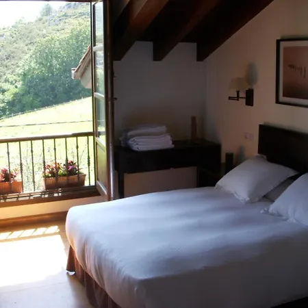 La Cuetara De Linares Villa Ribadesella Room photo